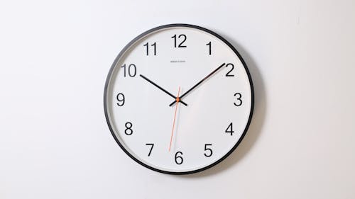 As federal legislation advances, it is clear that we need to move away from time changes and establish one time year-round. – Photo by Ocean Ng / Unsplash