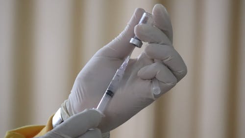 The University announced yesterday that eligible individuals may receive a second booster vaccine for the coronavirus disease (COVID-19) at any of the three campuses. – Photo by Mufid Majnun / Unsplash.com