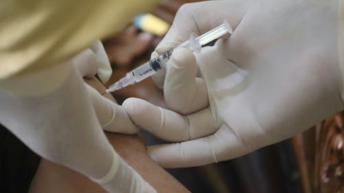 Rutgers, the first higher education institution in the nation to mandate that community members be vaccinated against COVID-19, announced its suspension of these requirements via a University-wide email on Monday afternoon. – Photo by Photo by Mufid Majnun / Unsplash