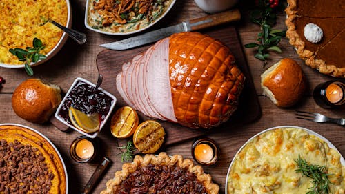 This past Thursday, Rutgers Dining Services put out a Thanksgiving-themed spread in dining halls on campus. – Photo by Jed Owen / Unsplash