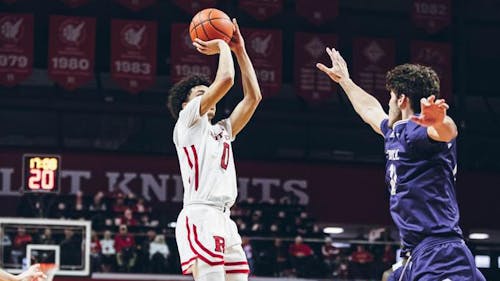 Sophomore guard Derek Simpson hit a clutch three-point shot to help the Rutgers men's basketball team defeat Stonehill on Saturday. – Photo by scarletknights.com