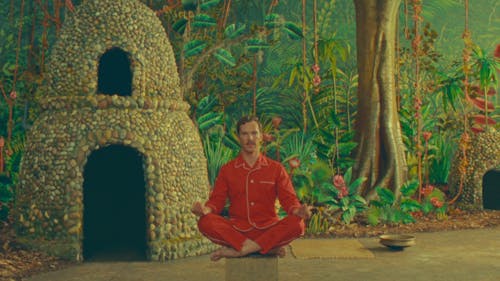 Benedict Cumberbatch does wonders as Henry Sugar in "The Wonderful Story of Henry Sugar," directed by Wes Anderson. – Photo by @netflix / X.com