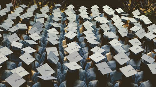 As students graduate with increasing amounts of debt, policies need to be implemented that fully address the debt crisis by alleviating and preventing debt. – Photo by Joshua Hoehne / Unsplash