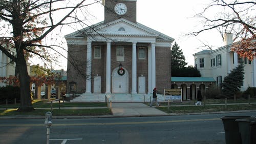 The College Avenue Community Church on the College Avenue campus recently began the Two Fishes Brunch program, which offers free meals to Rutgers students on weekdays. – Photo by Metallurgist / Wikimedia.org