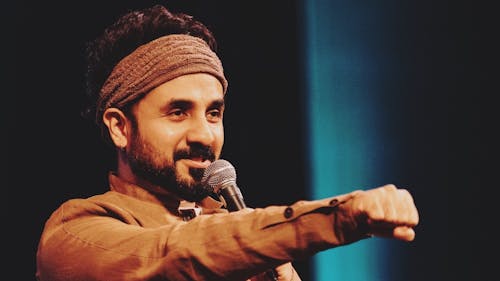 Known for his comedy and controversies, Vir Das is bringing his tour, "Vir Das: Green Light Tour," to New Jersey. – Photo by @thevirdas / Twitter