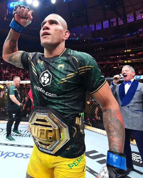 Alex Pereira, the current light-heavyweight champion, will be taking on Jamahal Hill at UFC 300 on Saturday. – Photo by @alexpoatanpereira / Instagram