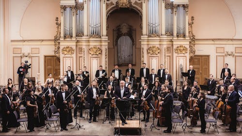 On February 17, the Lviv National Philharmonic Orchestra performed a concert at State Theater New Jersey. – Photo by @MichaelVan_News / Twitter