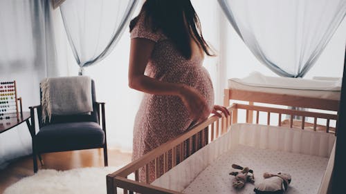 Family Connects New Jersey (Family Connects NJ) is a new maternal health care program, specializing in at-home nurse visits currently available in 5 of New Jersey's 21 counties, including Middlesex County. – Photo by Ömürden Cengiz / Unsplash