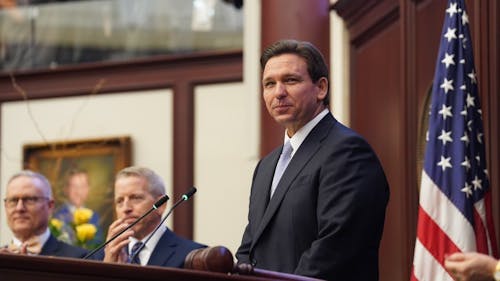 Gov. Ron DeSantis (R-Fla.) is under fire for attempting to suppress free speech as a troubling bill sits in the Florida House of Representatives that looks to change defamation lawsuits. – Photo by @GovRonDeSantis / Twitter