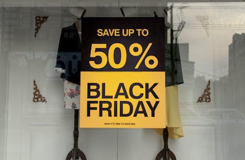 Retailers have started advertising their Black Friday deals earlier and earlier. – Photo by Ashkan Forouzani / unsplash.com