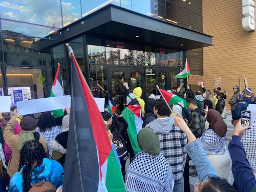 On Thursday, a walkout by Rutgers—Newark students in support of Palestine reached the offices of Sen. Cory Booker (D-N.J.) in Downtown Newark.  – Photo by Abdullah Allen