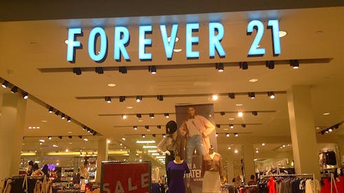 The unethical business practices and negative environmental impact of fast fashion brands like Forever 21 should be enough to make you think twice about buying their clothes.  – Photo by Flickr.com
