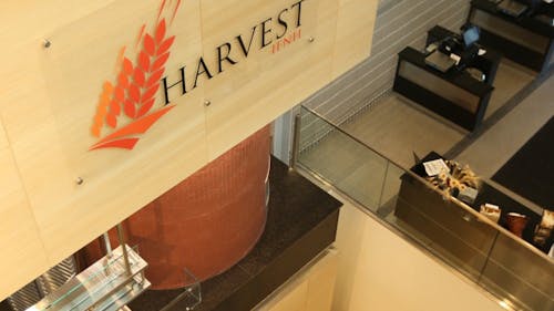 Harvest dining hall opened last semester and aims to provide healthy food choices for students. – Photo by Edwin Gano
