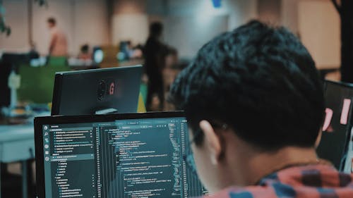 Big Tech has laid off hundreds of thousands of software engineers in the past three years. – Photo by Arif Riyanto / Unsplash.com