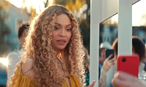 Beyoncé's Verizon commercial is emblematic of the disappointing slate of Super Bowl ads. – Photo by @beyoncepsych / X.com