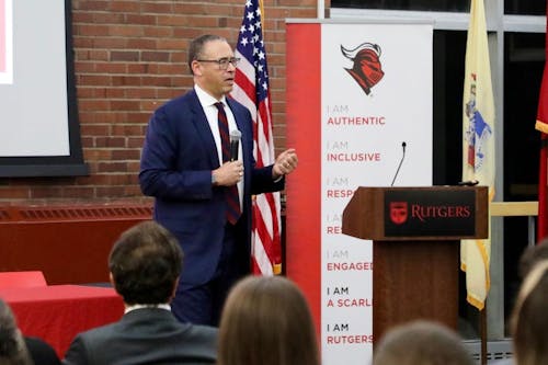 University President Jonathan Holloway spoke to students and community members at a town hall hosted by the Rutgers University Student Assembly (RUSA).  – Photo by @rutgersusca and @rusa.nb / Instagram