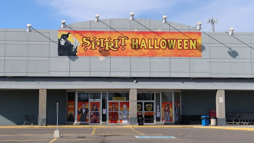 Next time you go to Spirit Halloween, try not to get the first thing you see off the rack. – Photo by PeteStacman24 / Wikimedia