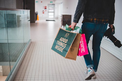 Store owners must improve the in-person shopping experience for their customers. – Photo by Erik Mclean / Unsplash