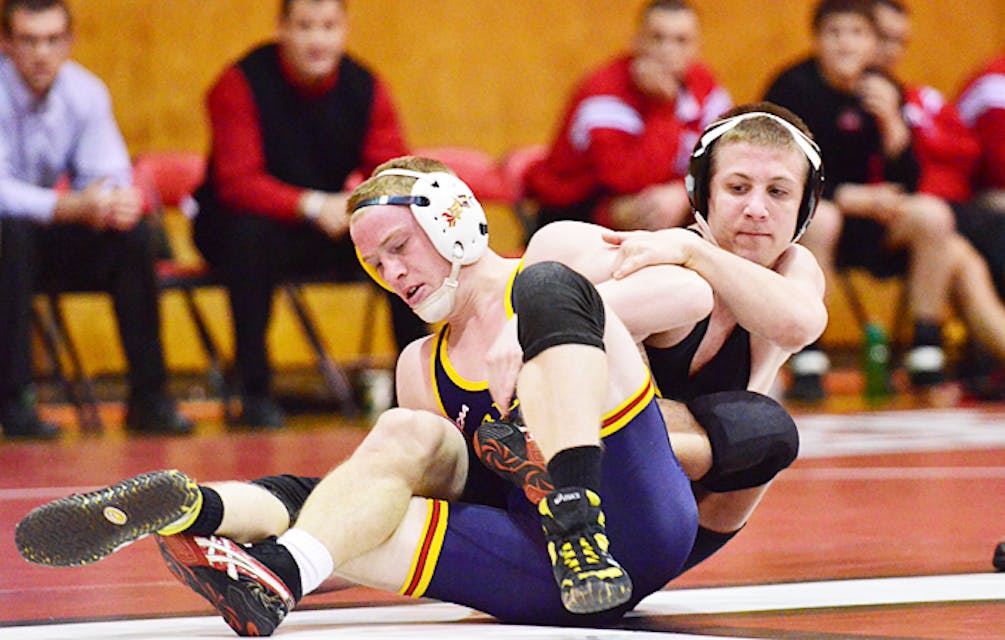 Knights sweep three matches at Duals | The Daily Targum