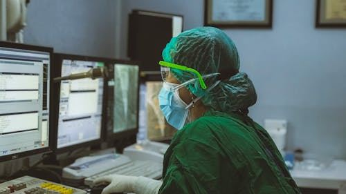 David Natanov, a Robert Wood Johnson Medical School (RWJMS) student, and other Rutgers researchers completed a study last month using artificial intelligence to predict how coronavirus disease (COVID-19) cases may affect people. – Photo by Irwan @blogcious / Unsplash